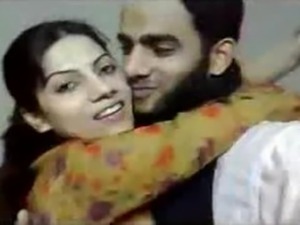 indian kiss sexy couple by Bhopal jumerati firoz and foziya