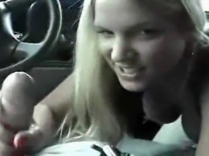 hot bigtit blonde sucks her boyfriend off while driving