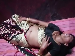 S.Indian Busty Mallu Aunty got Massage with her driver