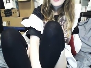 Hot Petite Teen Cosplay Pussy Rub on Webcam