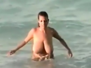 Daniels Nude about the Seaside