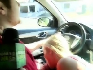 Amazingly Hot Blonde Sucking Dick In Car For Cash Stunt