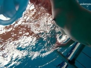 Skinny doll Alla Birtakik swimming naked in front of cam