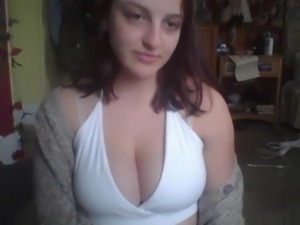 Sexy Teen Oils Her Big Boobs On Cam