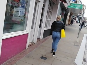 Blonde big round ass Tight jeans (Wanking material)