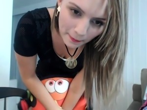 Hot amberr18 fingering herself on live webcam