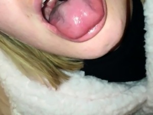 Playful amateur babe reveals her cocksucking abilities