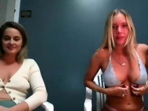 blonde solo teen webcam show