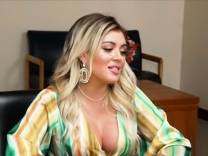 Milf returns to head teachers office to give head once again