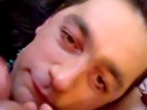 Valentinne Travesti sucks 2 guy
