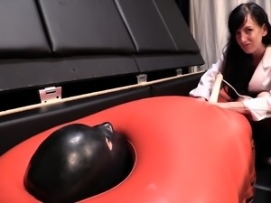 Urine fetish brunette toying both holes after peeing